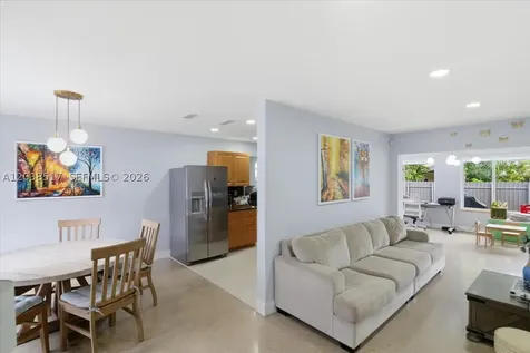 8211 NW 12th Street Pembroke Pines FL 33024