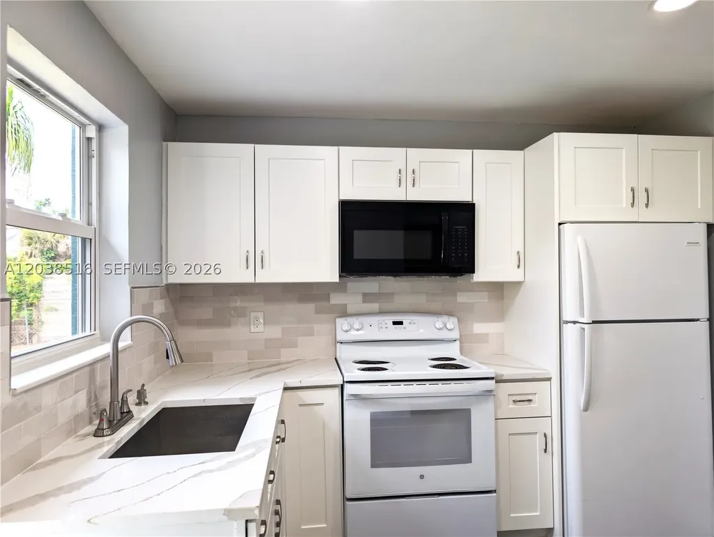 2721 NW 25th Street Fort Lauderdale FL 33311