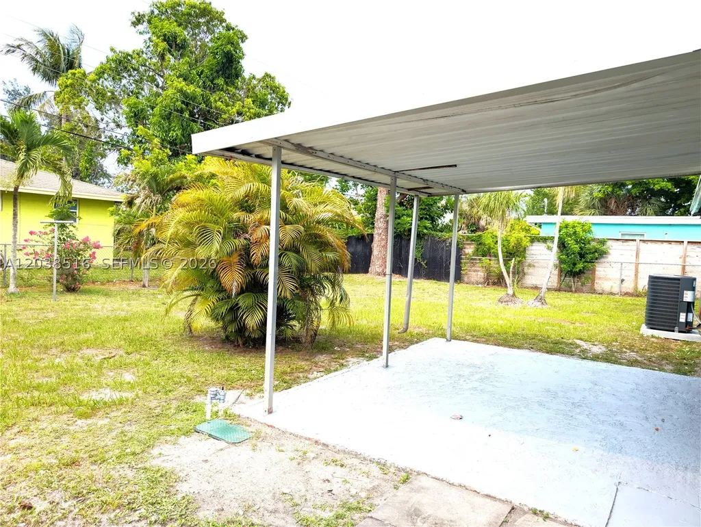 2721 NW 25th Street Fort Lauderdale FL 33311