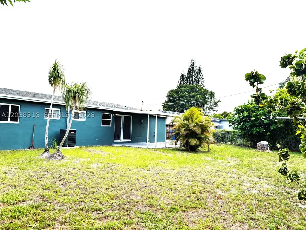 2721 NW 25th Street Fort Lauderdale FL 33311