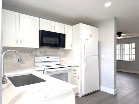 2721 NW 25th Street Fort Lauderdale FL 33311