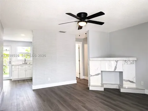 2721 NW 25th Street Fort Lauderdale FL 33311