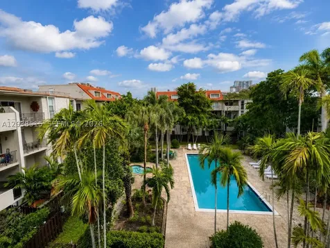 6904 N Kendall Drive Pinecrest FL 33156