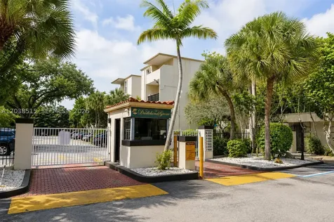 6904 N Kendall Drive Pinecrest FL 33156