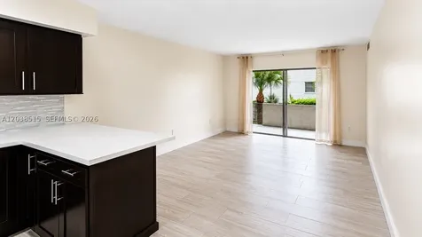 6904 N Kendall Drive Pinecrest FL 33156