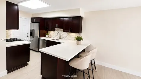 6904 N Kendall Drive Pinecrest FL 33156