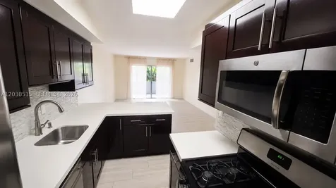 6904 N Kendall Drive Pinecrest FL 33156