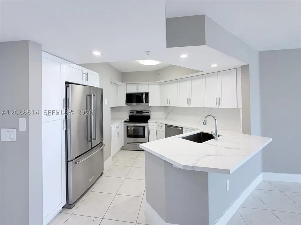 1800 Sunset Harbour Drive Miami Beach FL 33139