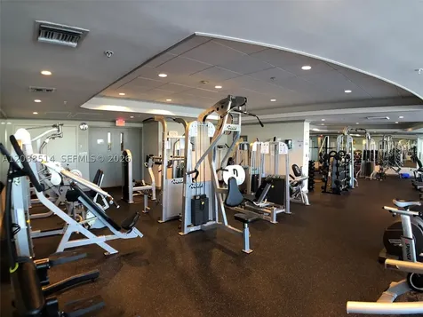 1800 Sunset Harbour Drive Miami Beach FL 33139
