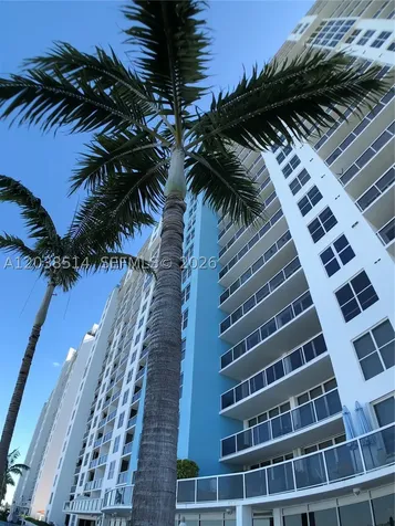 1800 Sunset Harbour Drive Miami Beach FL 33139