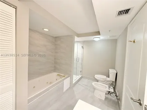 1800 Sunset Harbour Drive Miami Beach FL 33139