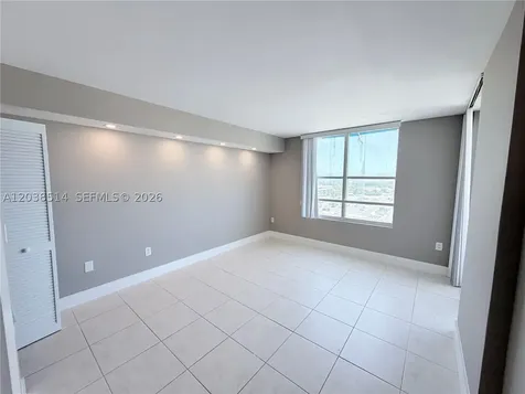 1800 Sunset Harbour Drive Miami Beach FL 33139