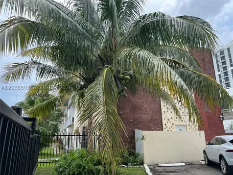 1600 NE 114th Street Miami FL 33181