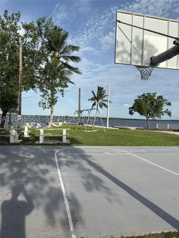 8 Jewfish Avenue Key Largo FL 33037