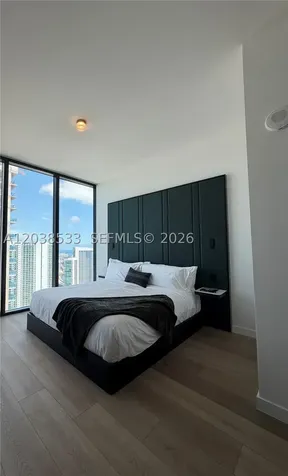 20 NE 11th Street Miami FL 33132