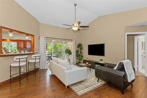 9237 NW 9th Place Plantation FL 33324