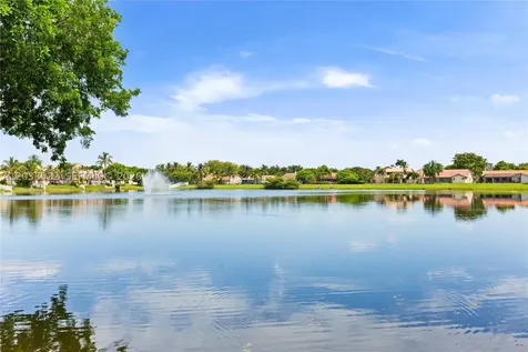 9237 NW 9th Place Plantation FL 33324