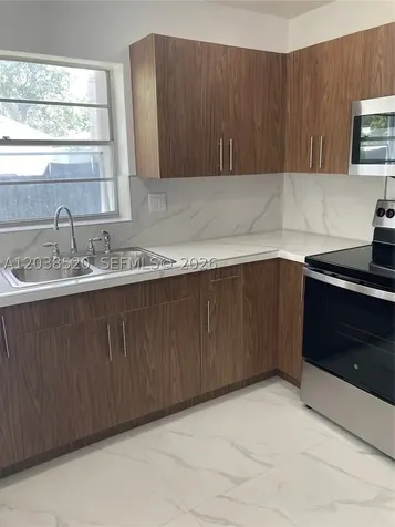 18765 SW 100th Avenue Cutler Bay FL 33157