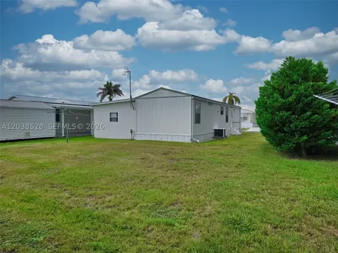 1601 Us Hwy 441 SE #156 Okeechobee FL 34974