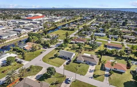 2623 SE 17 Avenue Cape Coral FL 33904