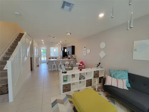 6401 NW 103rd Place Doral FL 33178