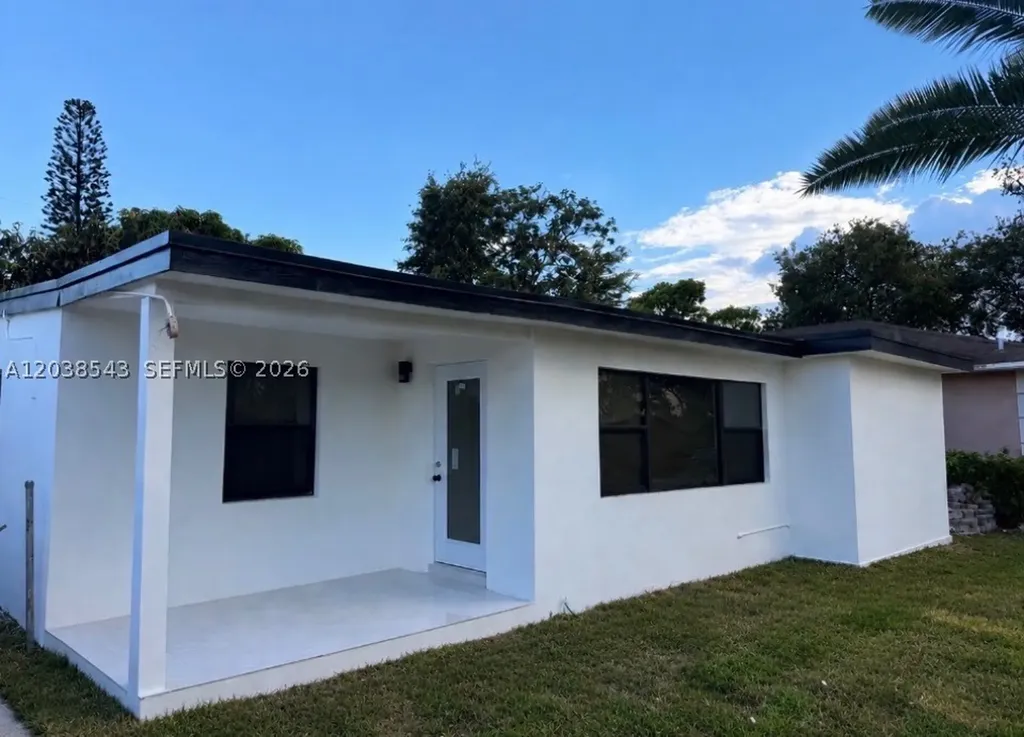 2324 Service Road Opa-Locka FL 33054