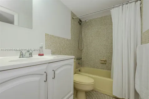 401 Ocean Drive Miami Beach FL 33139