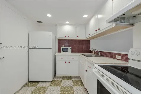 401 Ocean Drive Miami Beach FL 33139