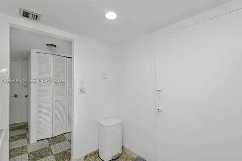 401 Ocean Drive Miami Beach FL 33139