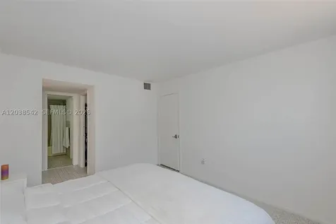 401 Ocean Drive Miami Beach FL 33139