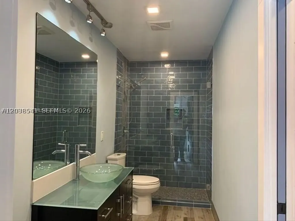 4718 Roosevelt Street Hollywood FL 33021
