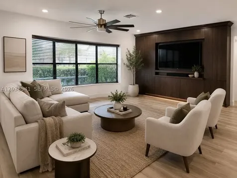 4718 Roosevelt Street Hollywood FL 33021