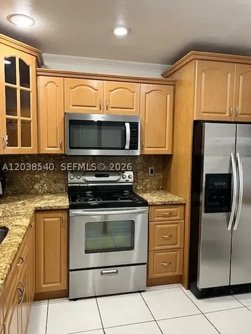 2540 W 67th Place Hialeah FL 33016