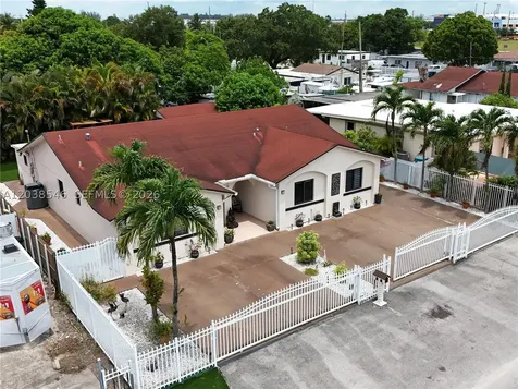10532 NW 30th Avenue Miami FL 33147