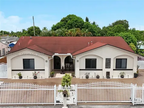 10532 NW 30th Avenue Miami FL 33147