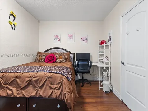 10532 NW 30th Avenue Miami FL 33147