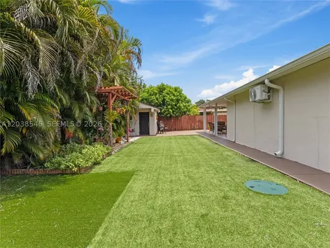10532 NW 30th Avenue Miami FL 33147