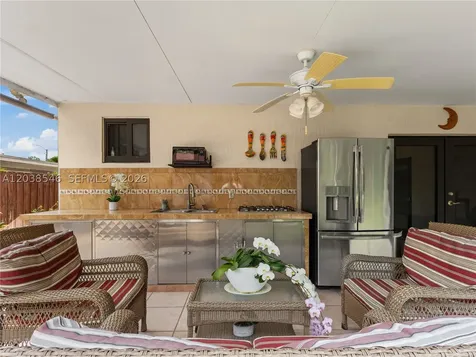 10532 NW 30th Avenue Miami FL 33147