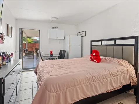 10532 NW 30th Avenue Miami FL 33147