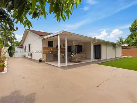 10532 NW 30th Avenue Miami FL 33147