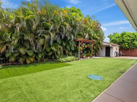 10532 NW 30th Avenue Miami FL 33147
