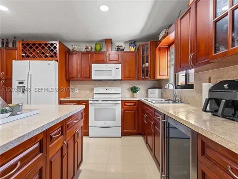 10532 NW 30th Avenue Miami FL 33147