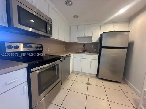100 Bayview Drive Sunny Isles Beach FL 33160