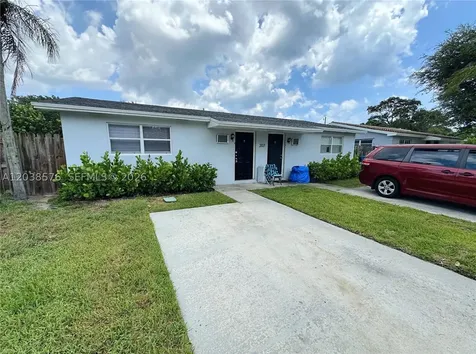 207 SE 4th Avenue Boynton Beach FL 33435