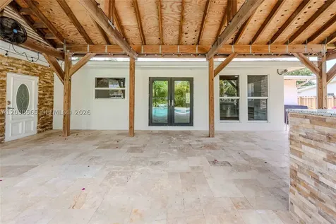 1304 N 40th Avenue Hollywood FL 33021