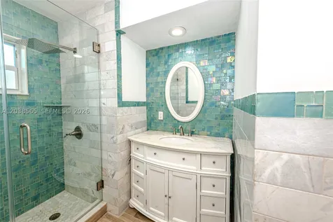 1304 N 40th Avenue Hollywood FL 33021