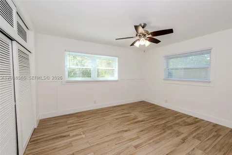 1304 N 40th Avenue Hollywood FL 33021