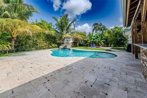 1304 N 40th Avenue Hollywood FL 33021