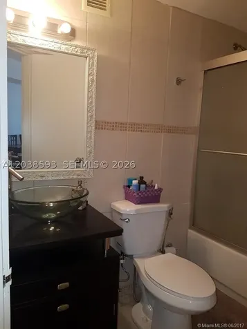 801 Brickell Bay Drive Miami FL 33131