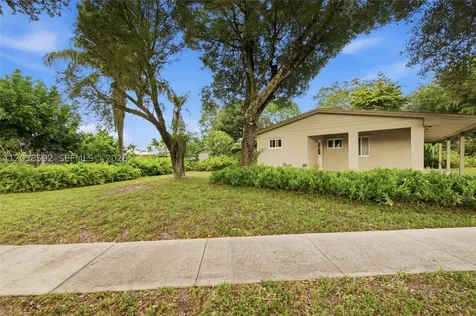 4891 NW 5th Street Plantation FL 33317